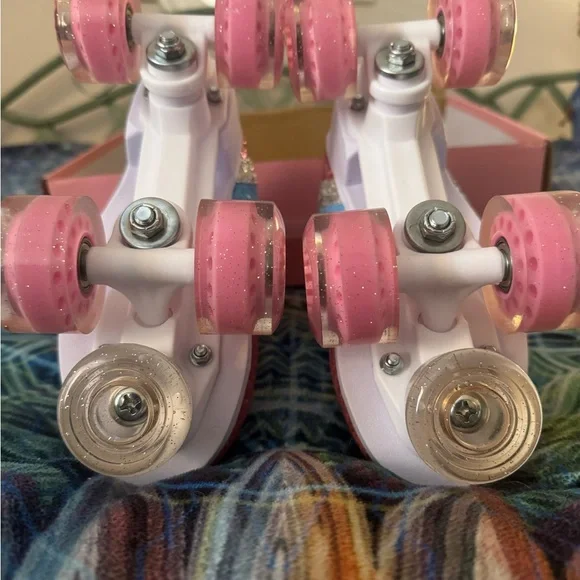 Sugar Thrillz LIMITED EDITION Pink Glitter Rainbow Roller Skates - Picture 7 of 10